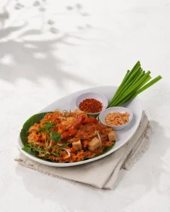 Menu Pad Thai authentic di The Green Room Resto Godongijo Depo