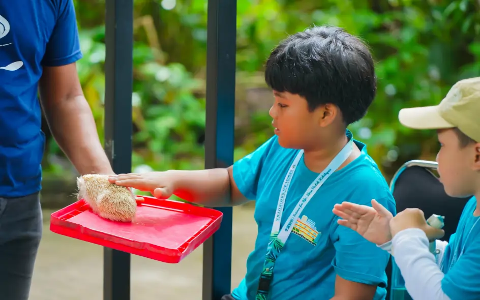 Siswa belajar mengenal satwa dan tanaman di Ecotainment Godongijo Depok