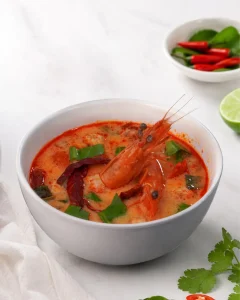 Sup Tom Yum Kung segar dan ikonik di The Green Room Resto Godongijo Depok
